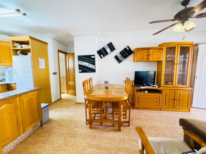 Image No.18-4 Bed House for sale