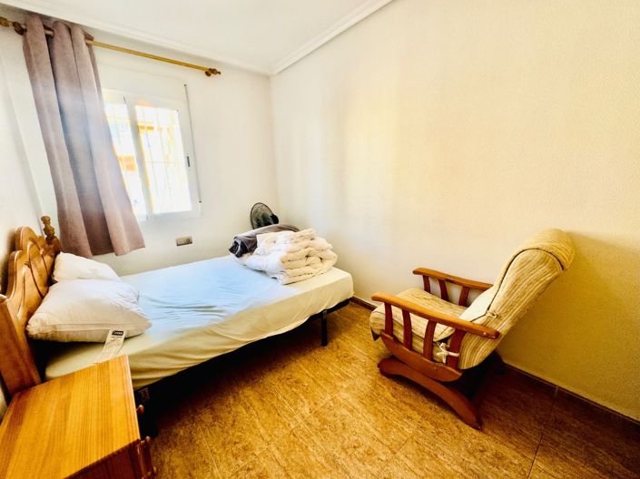 Image No.24-4 Bed House for sale