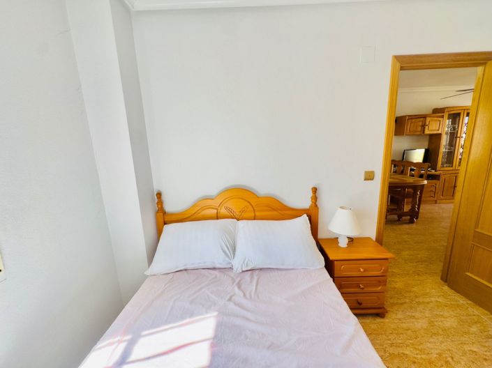 Image No.25-4 Bed House for sale