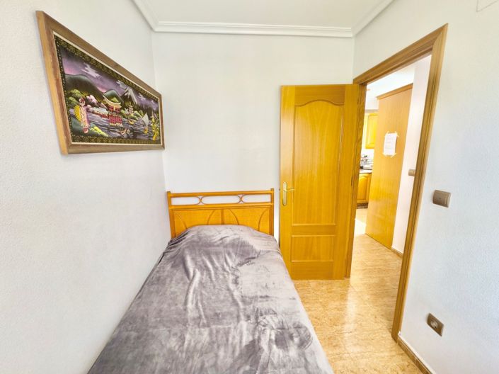 Image No.27-4 Bed House for sale