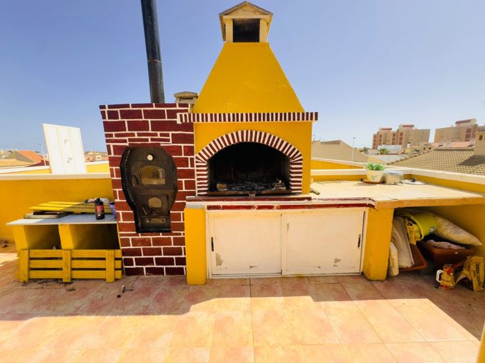 Image No.34-4 Bed House for sale