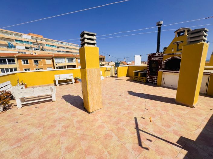 Image No.36-4 Bed House for sale