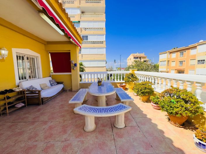 Image No.6-4 Bed House for sale