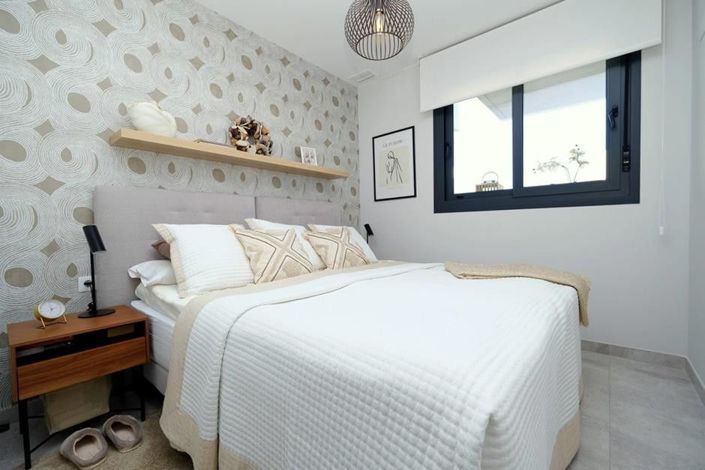 Image No.11-2 Bed Apartment for sale