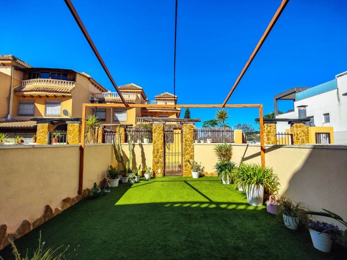 Image No.4-4 Bed House for sale