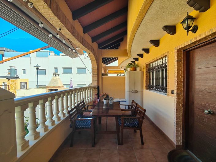 Image No.7-4 Bed House for sale