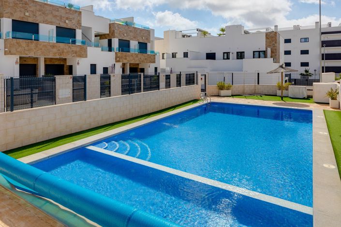Image No.44-3 Bed House for sale