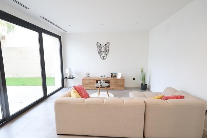 Image No.10-3 Bed Villa for sale