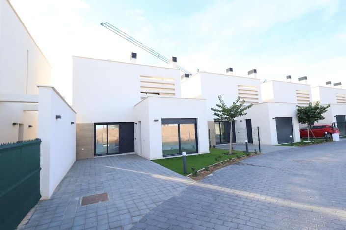 Image No.23-3 Bed Villa for sale