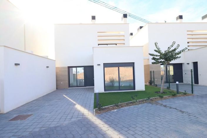 Image No.24-3 Bed Villa for sale