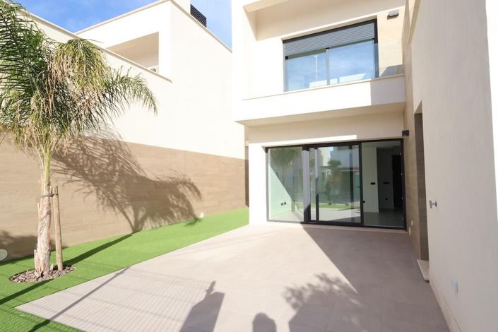 Image No.3-3 Bed Villa for sale