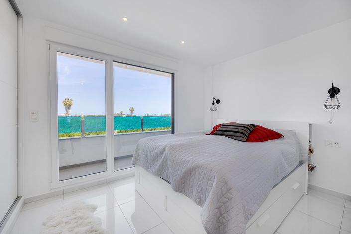 Image No.23-3 Bed House for sale