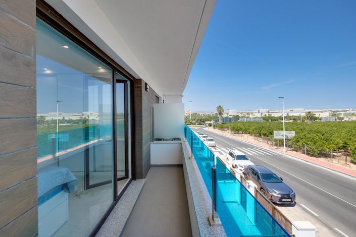 Image No.26-3 Bed House for sale