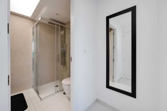 Image No.29-3 Bed House for sale