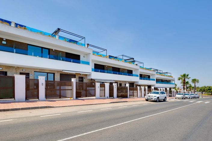Image No.42-3 Bed House for sale