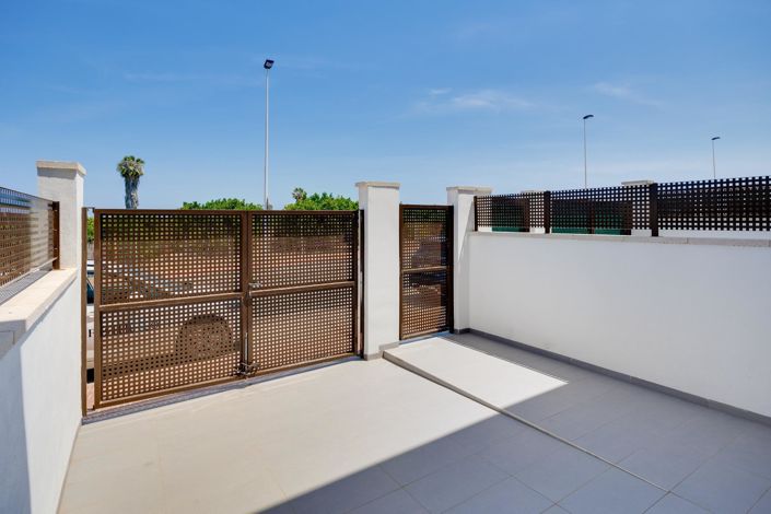 Image No.5-3 Bed House for sale
