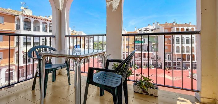 Image No.3-Appartement de 2 chambres à vendre à Torrevieja