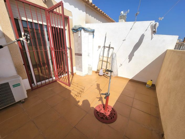 Image No.21-3 Bed Townhouse for sale
