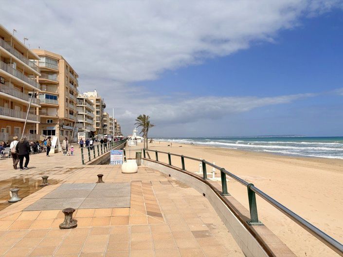 Image No.12-3 Bed Apartment for sale