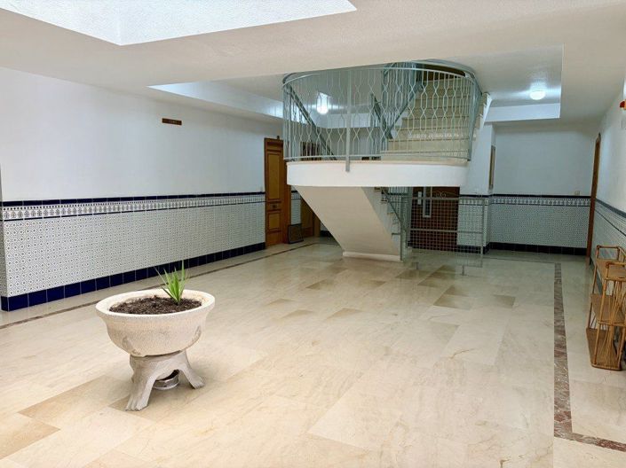 Image No.15-3 Bed Apartment for sale