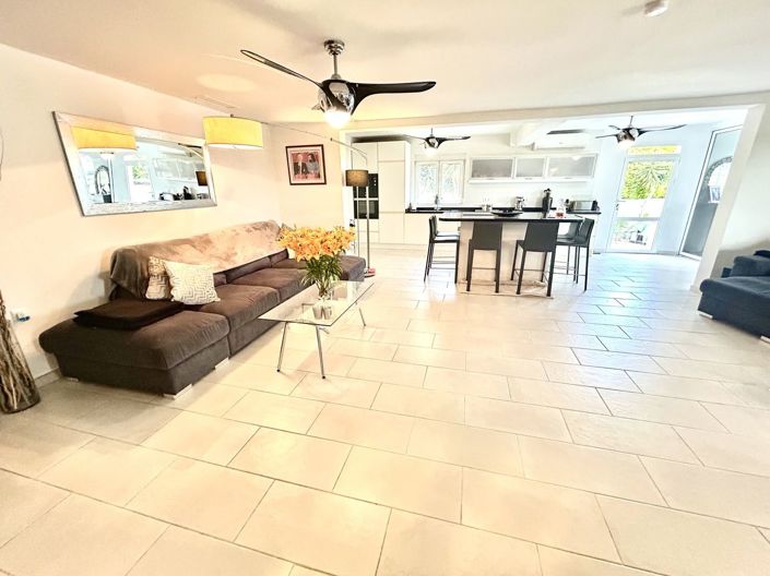 Image No.8-4 Bed Villa for sale