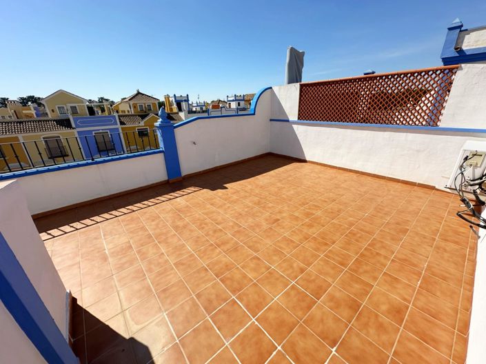 Image No.8-3 Bed Villa for sale