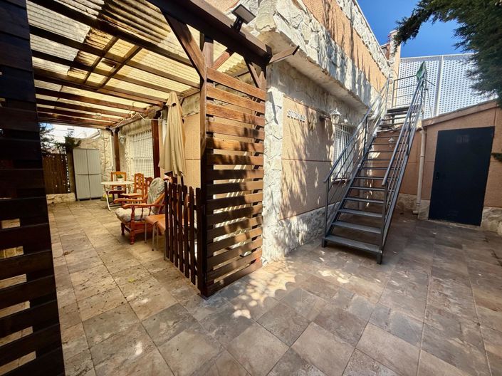 Image No.22-3 Bed House for sale