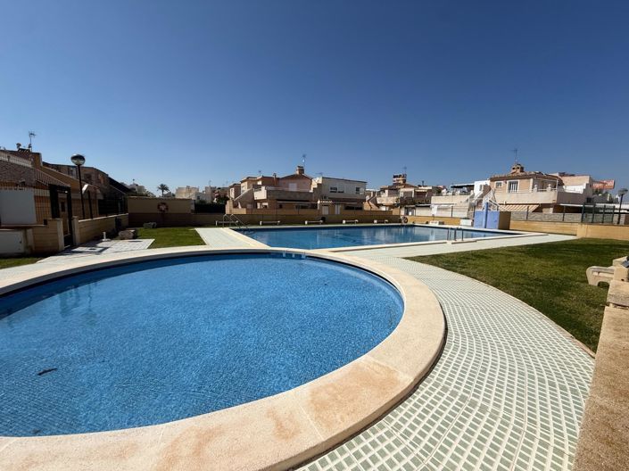Image No.39-3 Bed House for sale