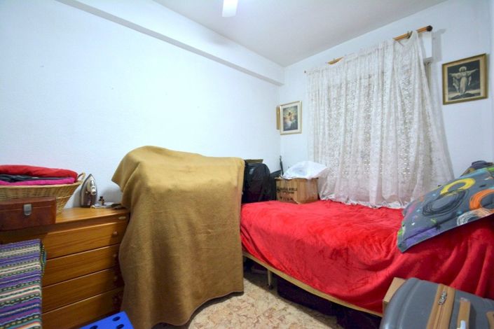 Image No.15-4 Bed House for sale