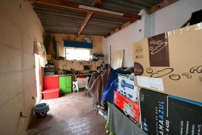 Image No.6-4 Bed House for sale