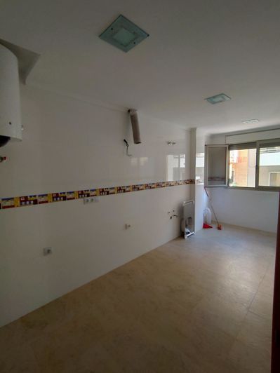 Image No.19-3 Bed Apartment for sale