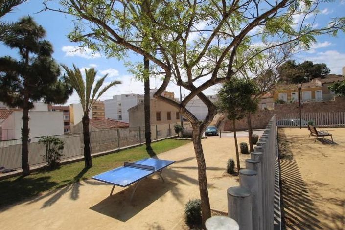 Image No.10-3 Bed House for sale