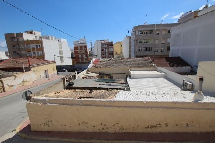 Image No.3-3 Bed House for sale