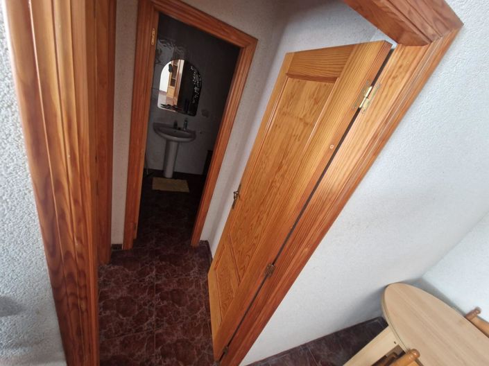 Image No.3-4 Bed House for sale