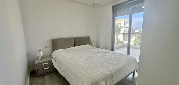 Image No.26-3 Bed Apartment for sale