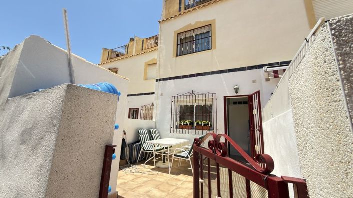 Image No.19-3 Bed House for sale