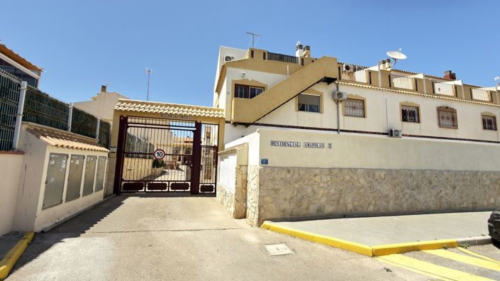 Image No.2-3 Bed House for sale