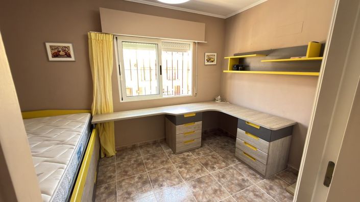 Image No.25-3 Bed House for sale