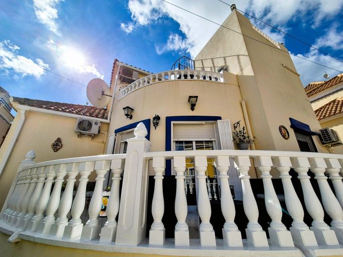 Image No.3-Villa de 3 chambres à vendre à San Miguel de Salinas