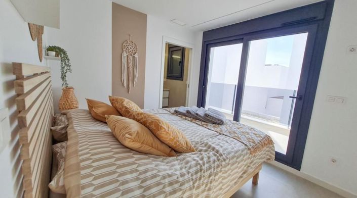 Image No.9-3 Bed Villa for sale