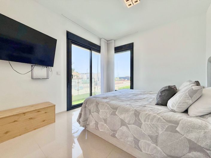 Image No.26-4 Bed Villa for sale