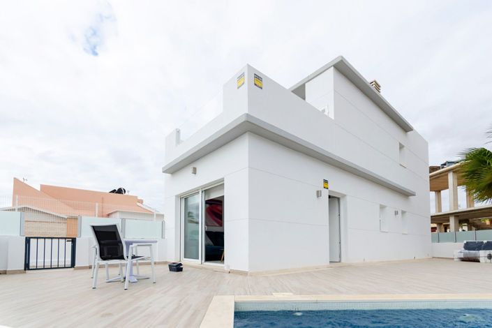 Image No.2-Villa de 3 chambres à vendre à Torrevieja