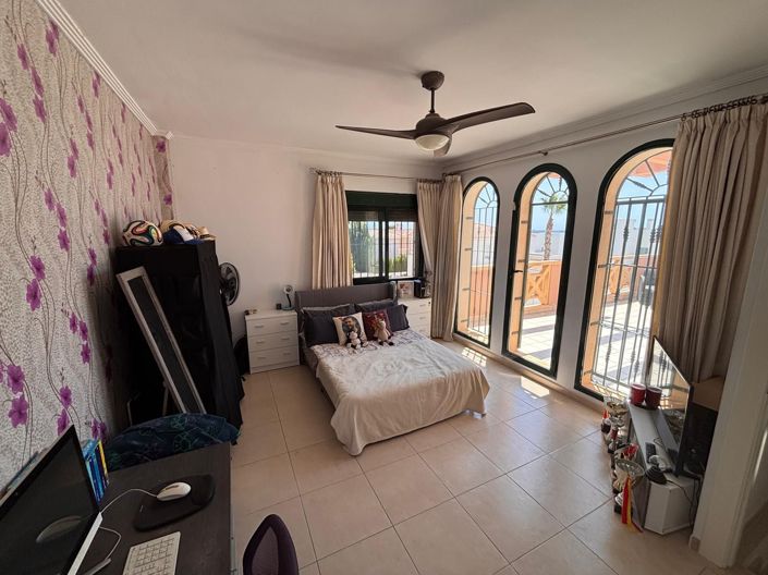 Image No.10-4 Bed Villa for sale