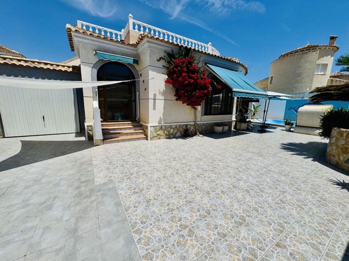 Image No.3-Villa de 2 chambres à vendre à Torrevieja