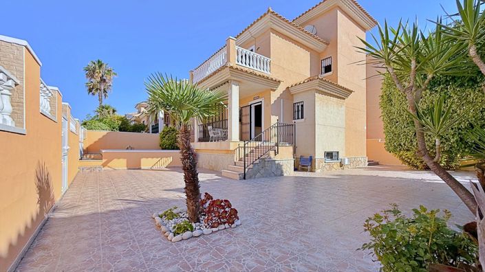 Image No.7-Villa de 4 chambres à vendre à Orihuela