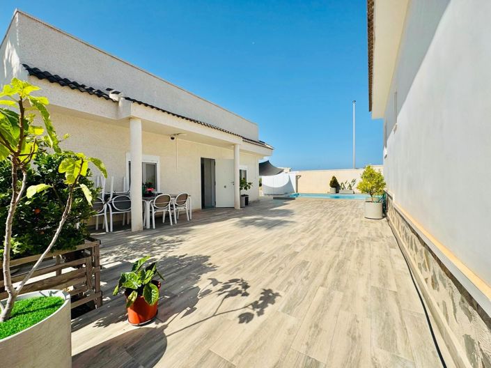 Image No.30-4 Bed Villa for sale