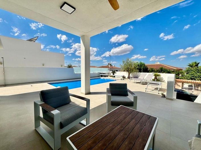 Image No.9-3 Bed Villa for sale