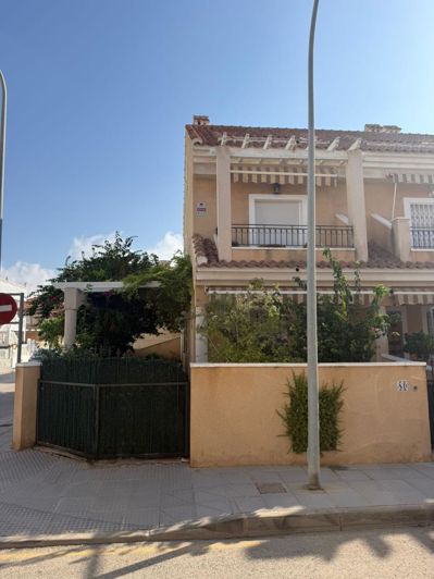 Image No.5-4 Bed Townhouse for sale