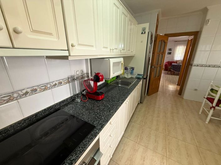 Image No.8-4 Bed Townhouse for sale