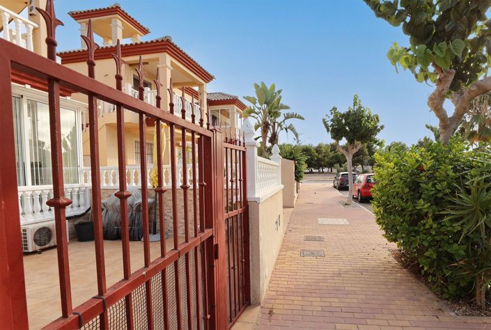 Image No.39-2 Bed Bungalow for sale
